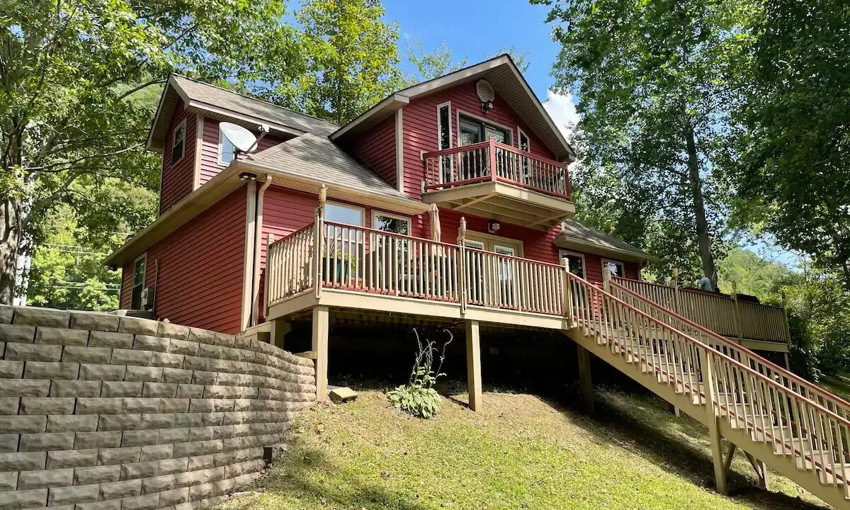 Photo of Outdoor in Meadow Bridge
