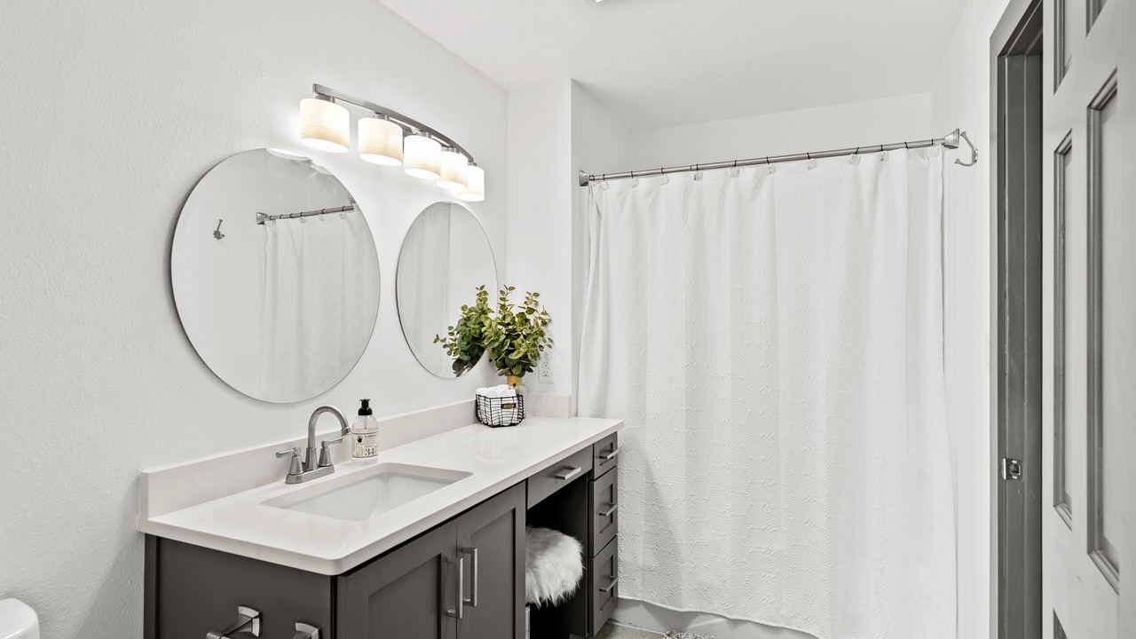 Photo of Bathroom in Academy Estates East