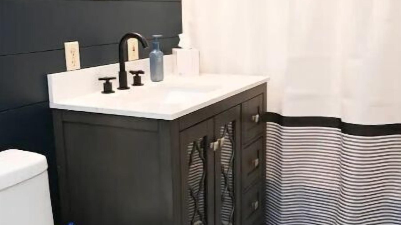Photo of Bathroom in Loyal