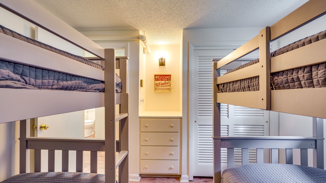 Photo of Bedroom in Bromley Mountain