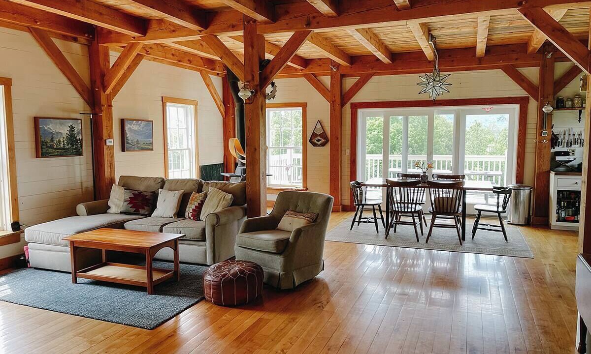 Photo of Livingroom in Roxbury