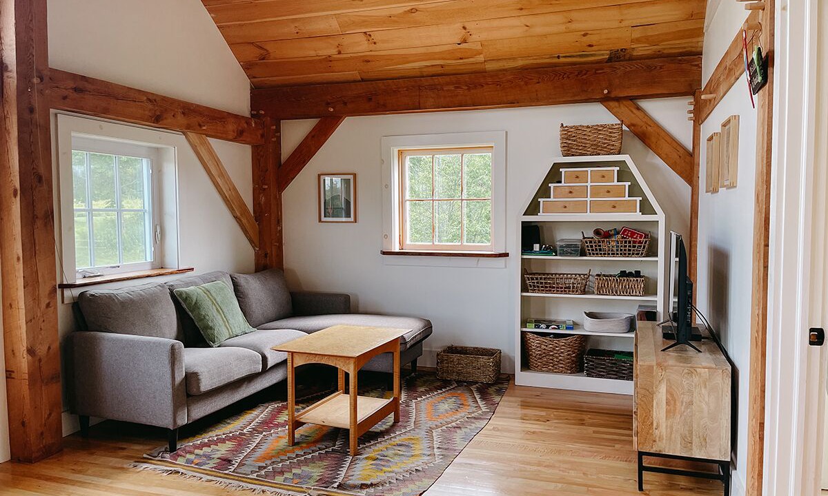 Photo of Livingroom in Roxbury