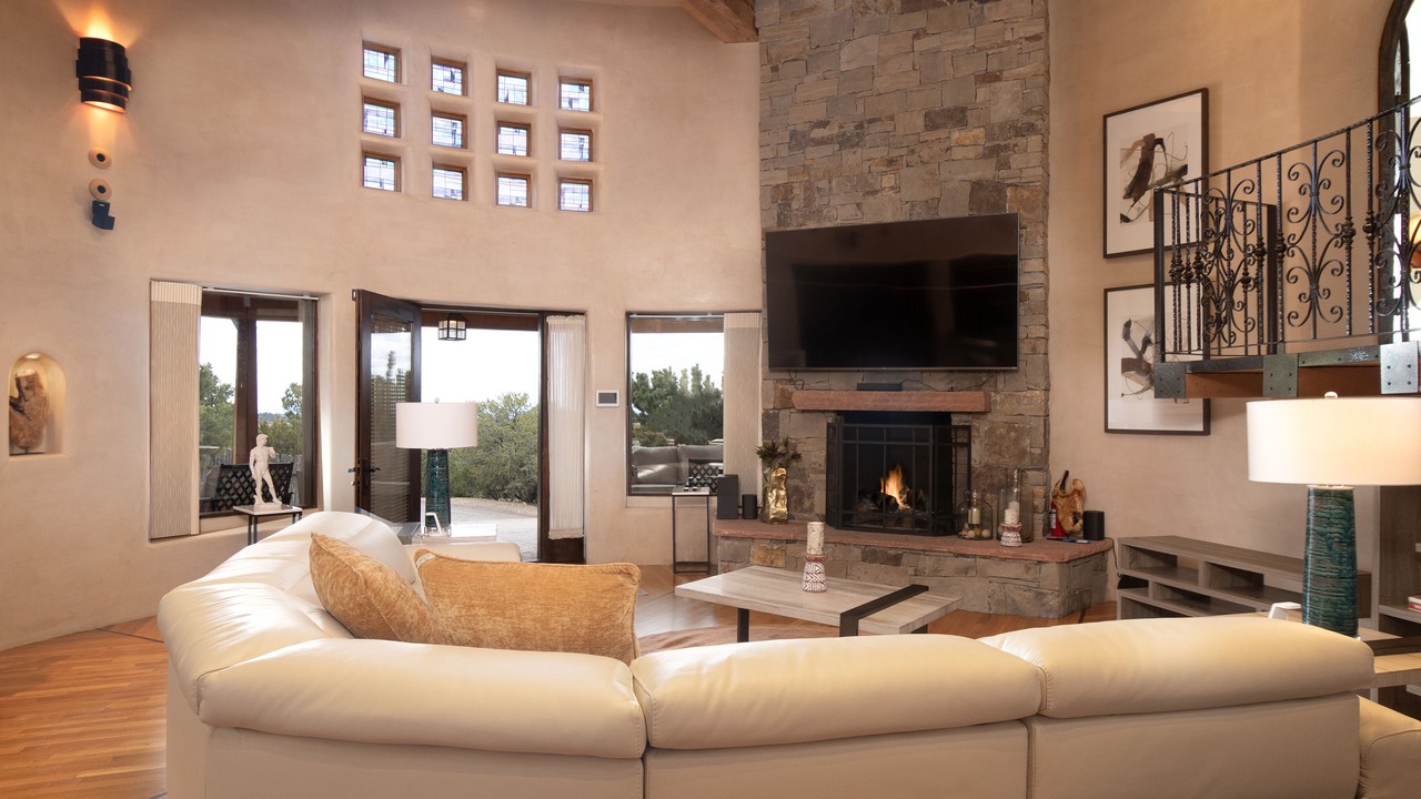 Photo of Livingroom in North Hills