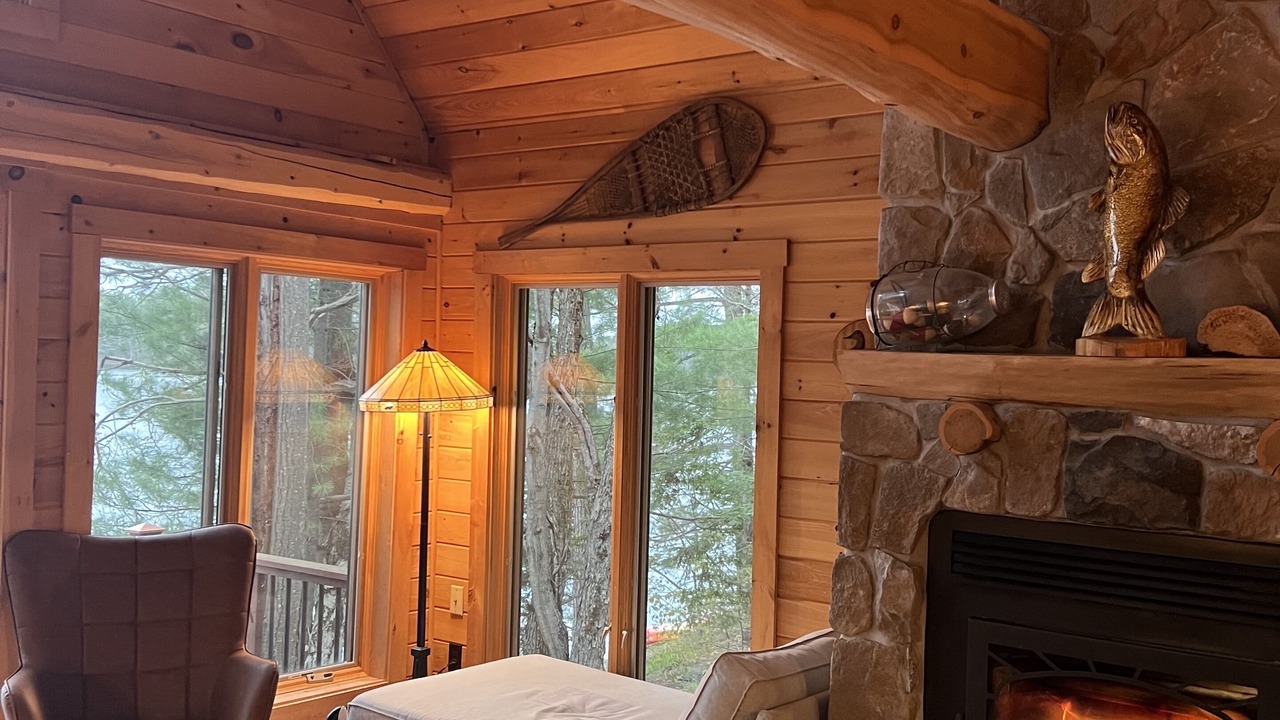 Photo of Livingroom in Town of Hermon