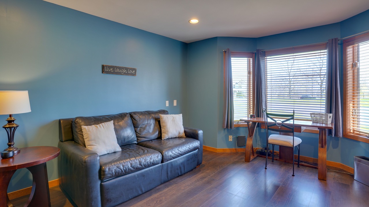 Photo of Livingroom in Shakopee
