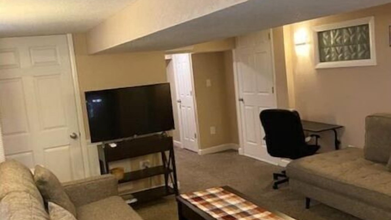 Photo of Livingroom in Summit Hill