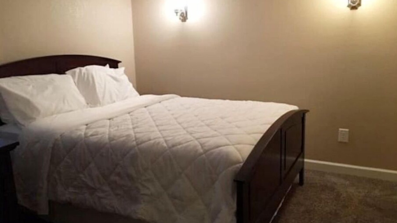 Photo of Bedroom in Summit Hill