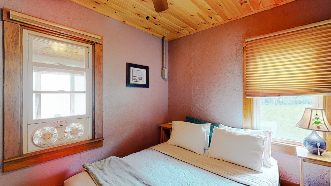 Photo of Bedroom in North Hero