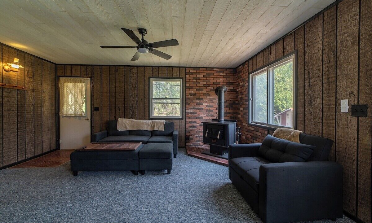 Photo of Livingroom in Cheboygan