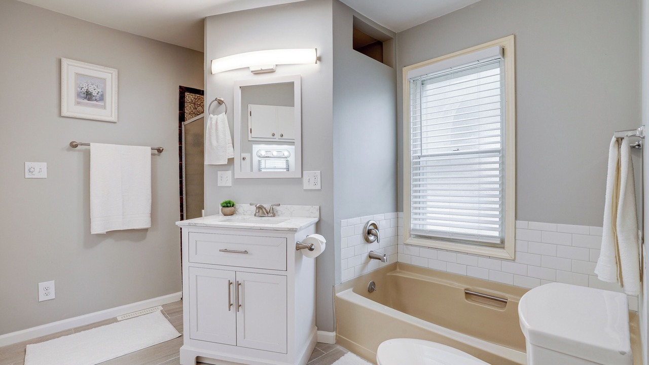 Photo of Bathroom in Richfield