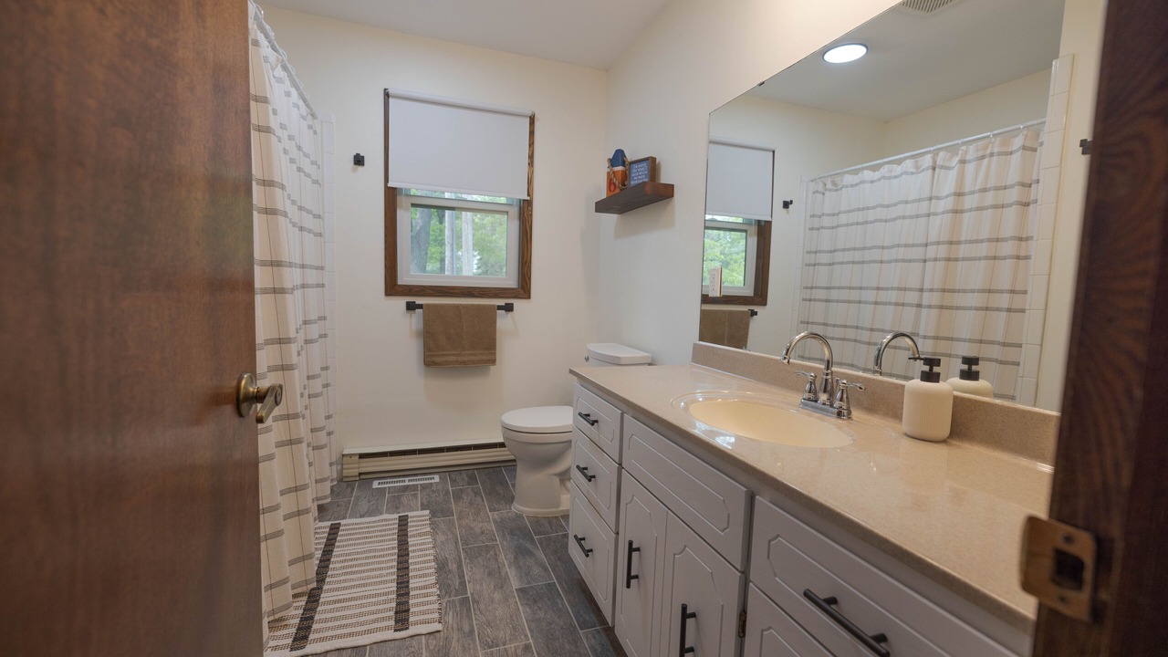 Photo of Bathroom in Baxter
