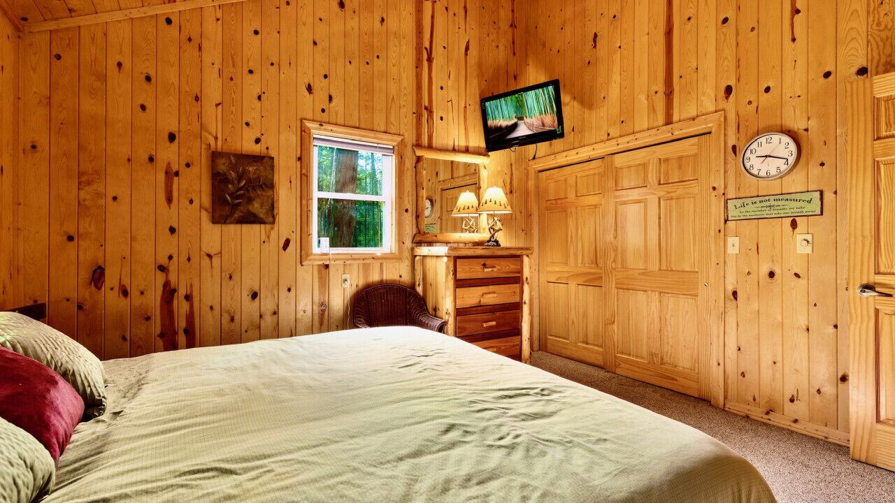 Photo of Bedroom in Fifty Lakes