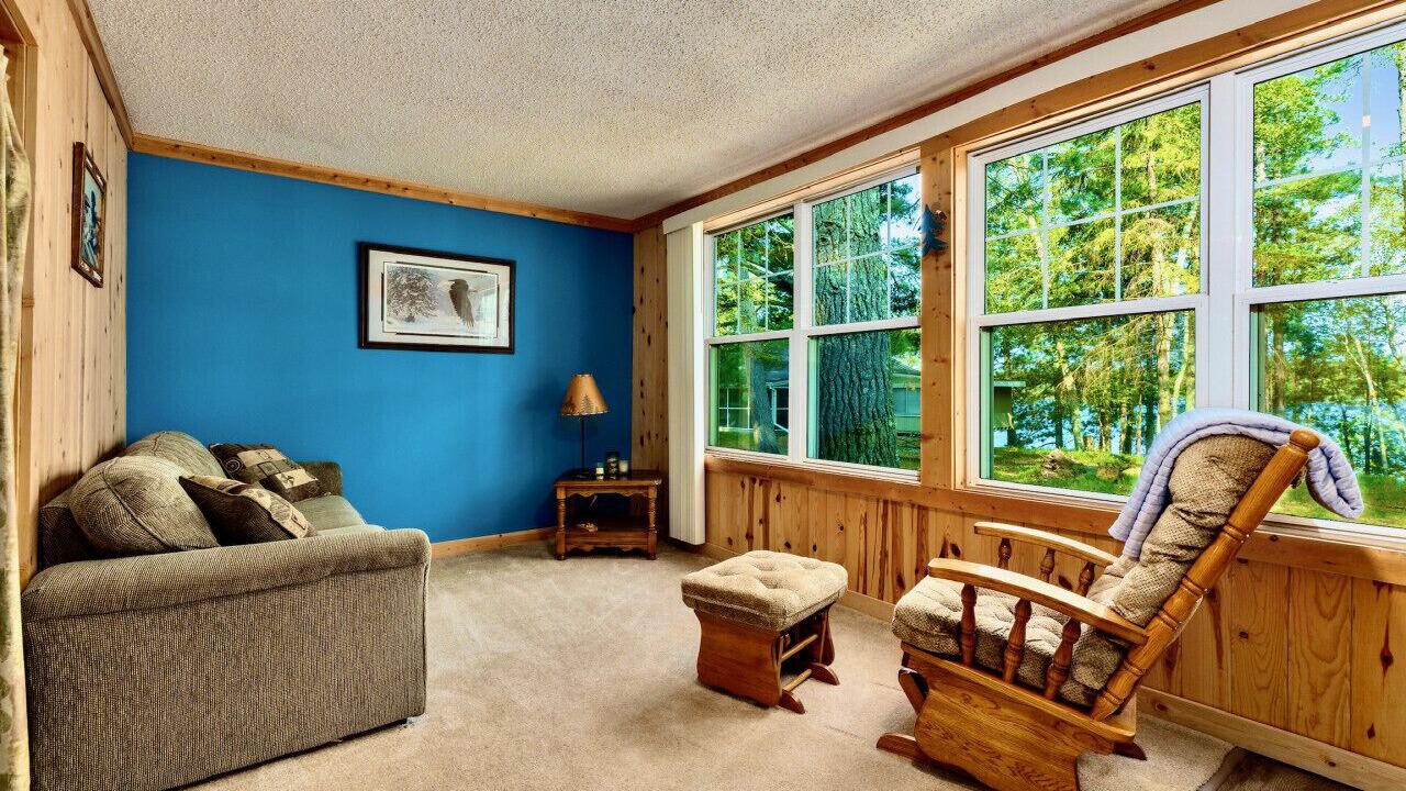 Photo of Livingroom in Fifty Lakes