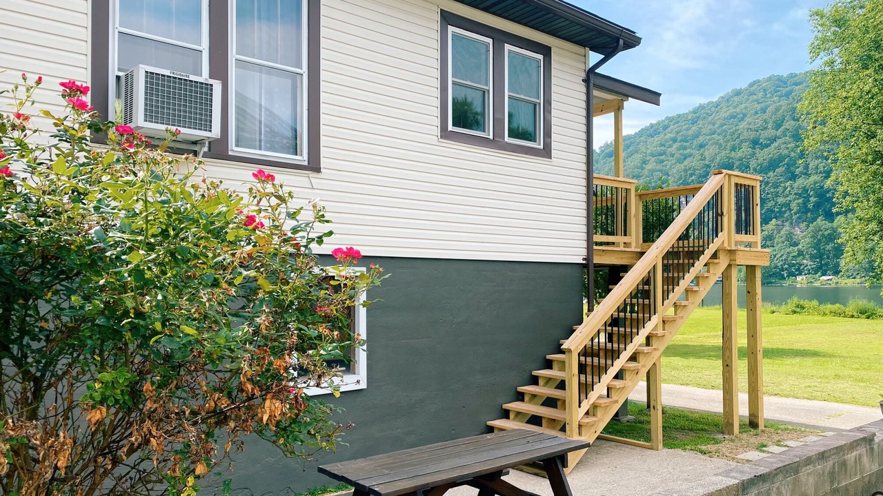 Photo of Patio Balcony in Gauley Bridge