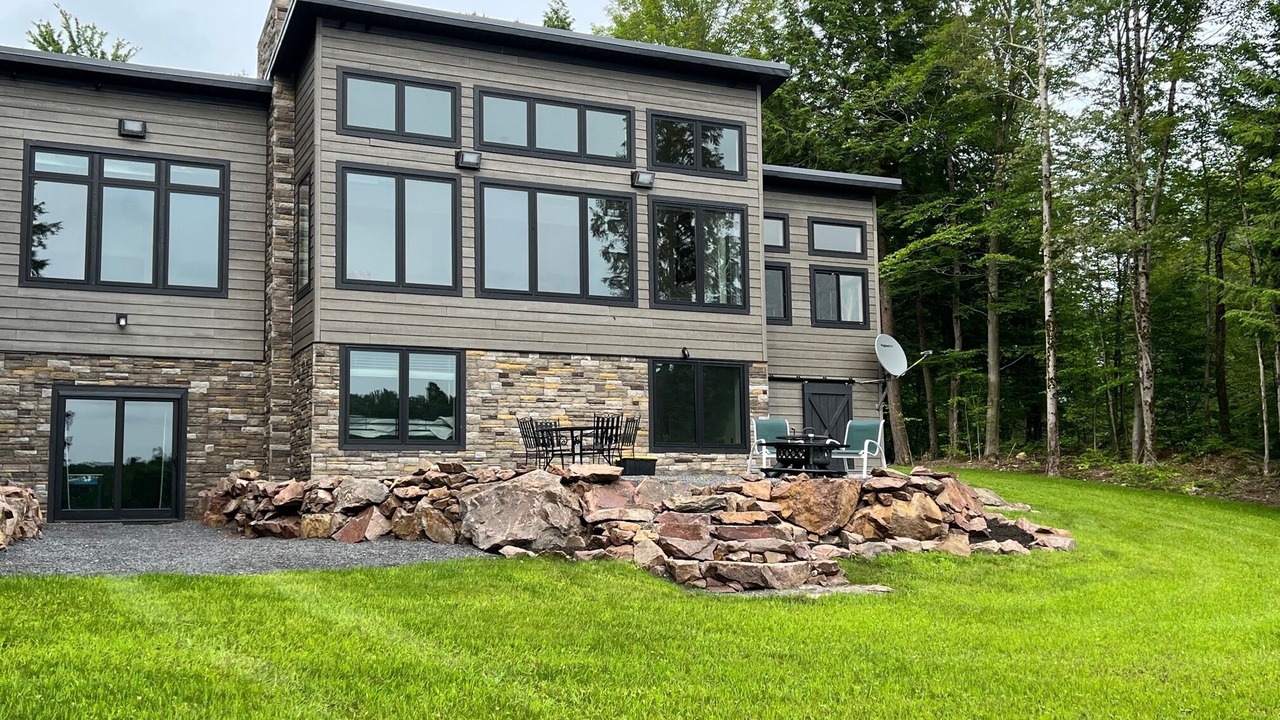 Photo of Outdoor in Town of Diana