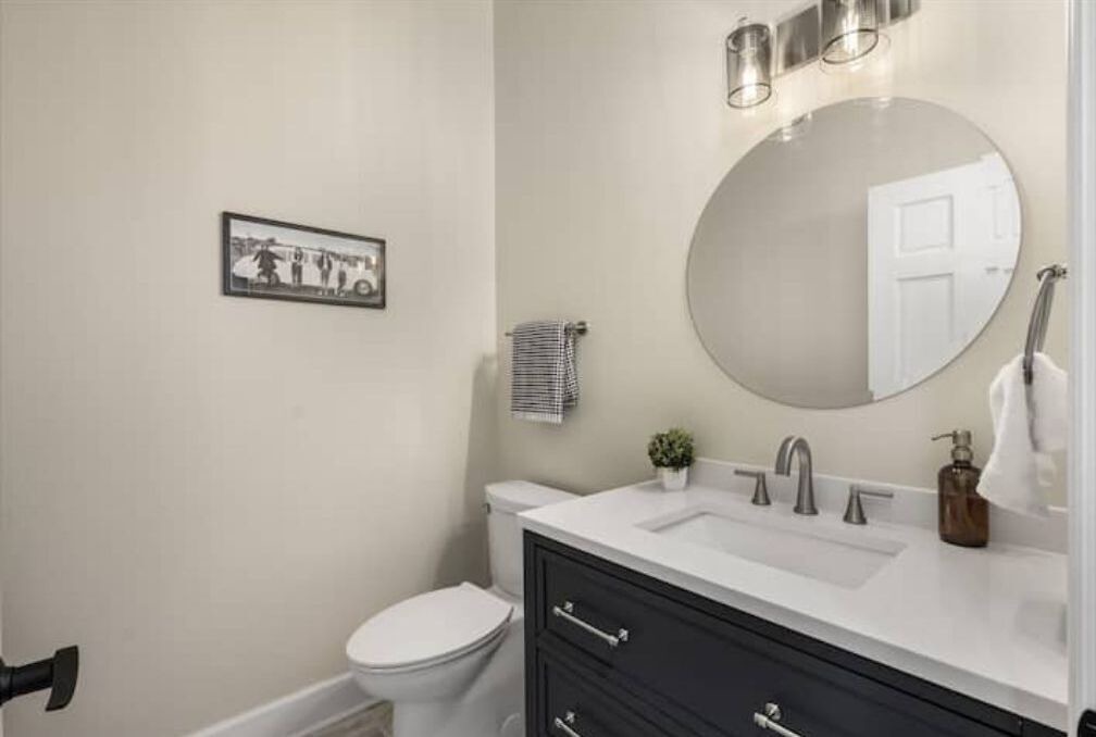 Photo of Bathroom in Town of Diana