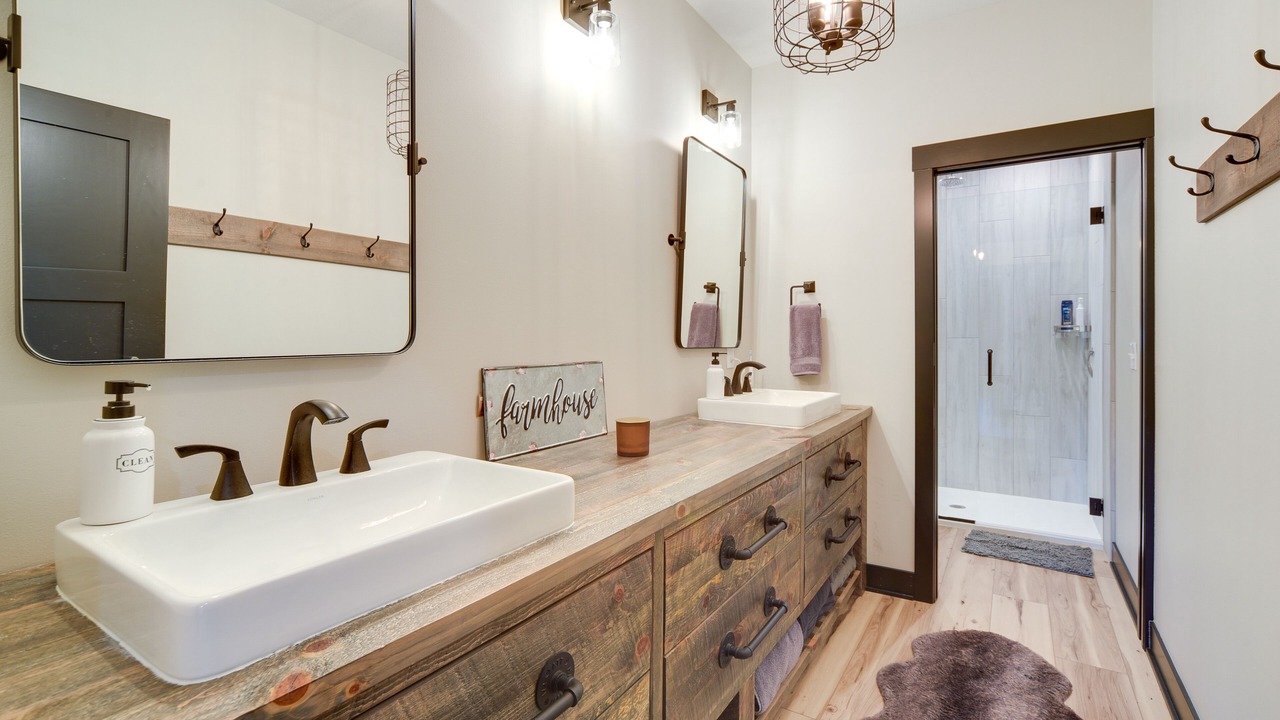 Photo of Bathroom in Sand Creek