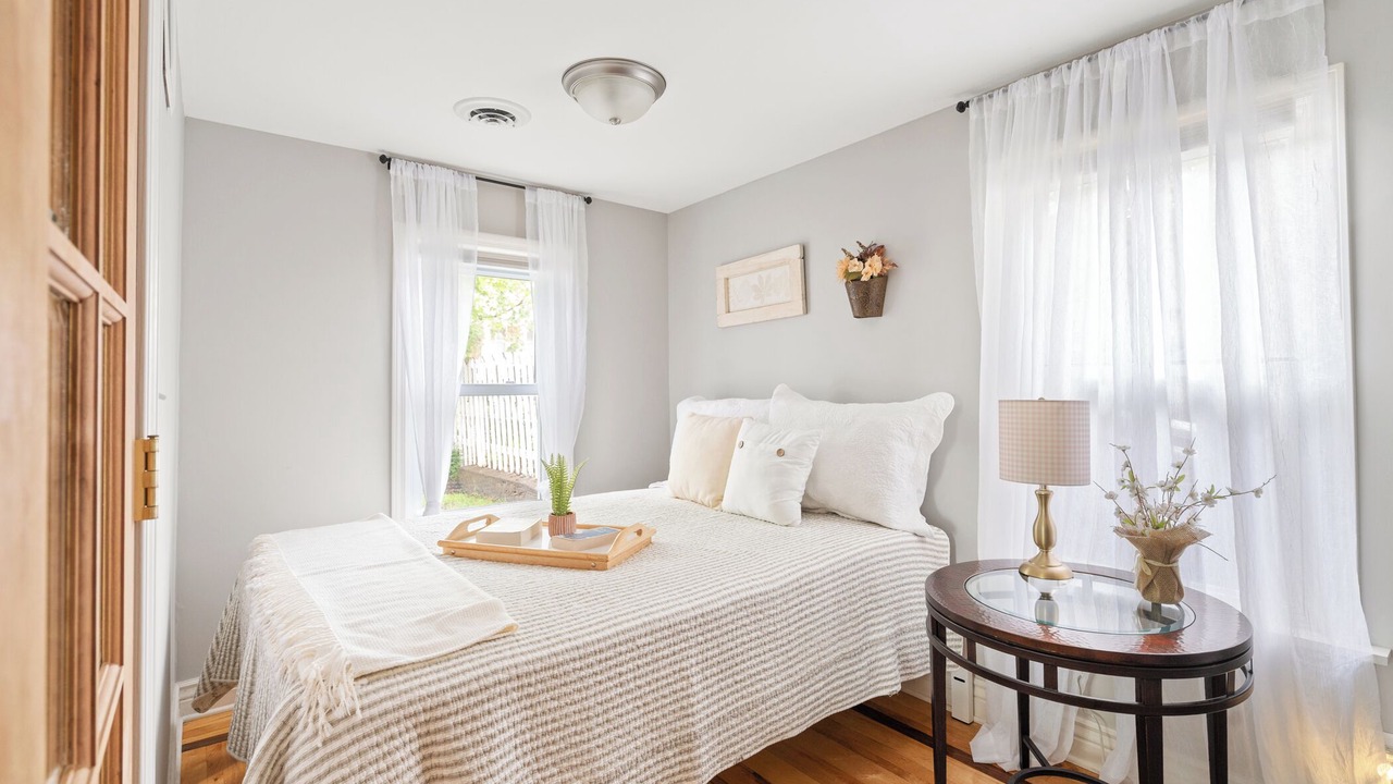 Photo of Bedroom in Hudson