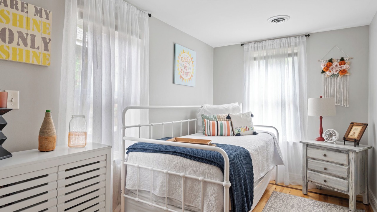 Photo of Bedroom in Hudson