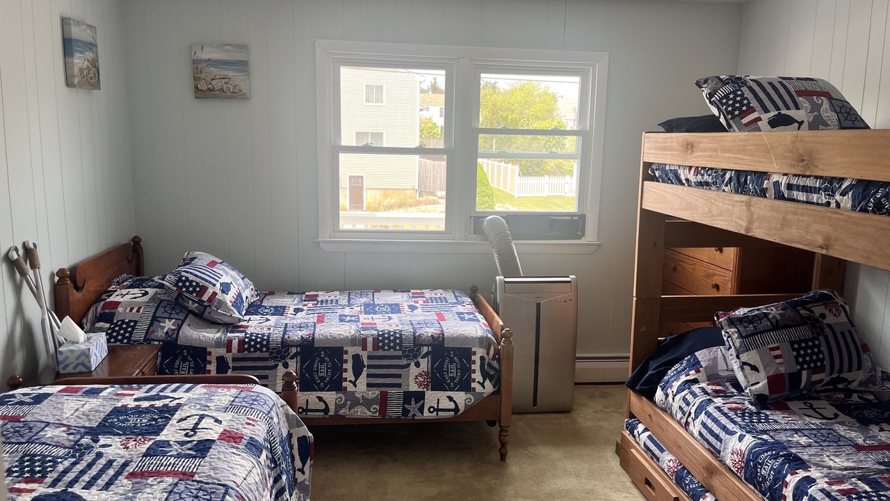 Photo of Bedroom in Weekapaug