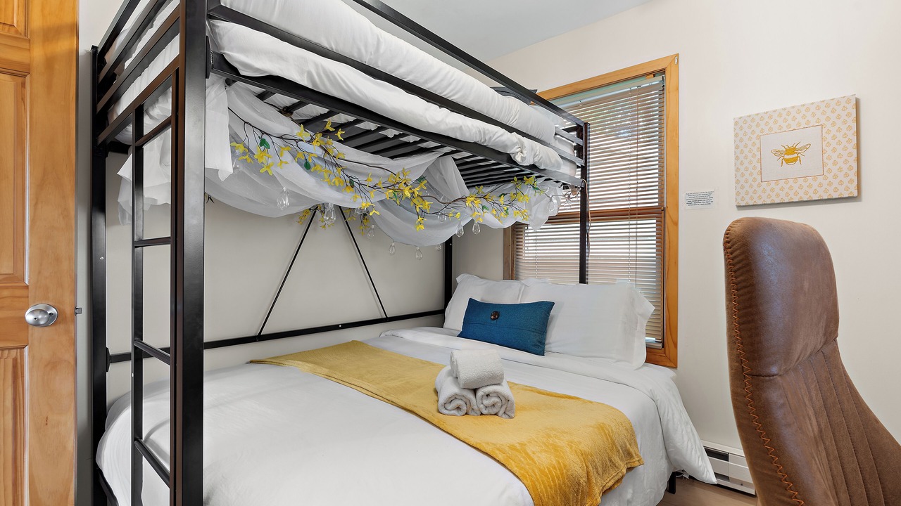 Photo of Bedroom in Lindstrom