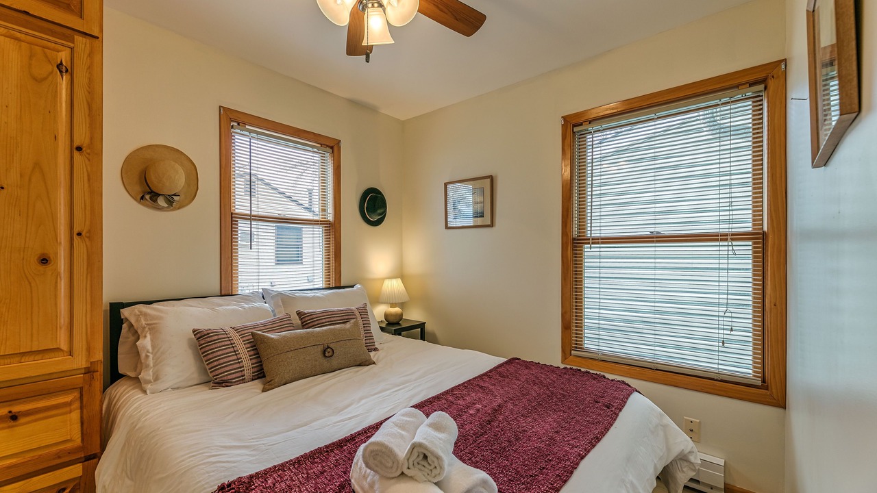 Photo of Bedroom in Lindstrom