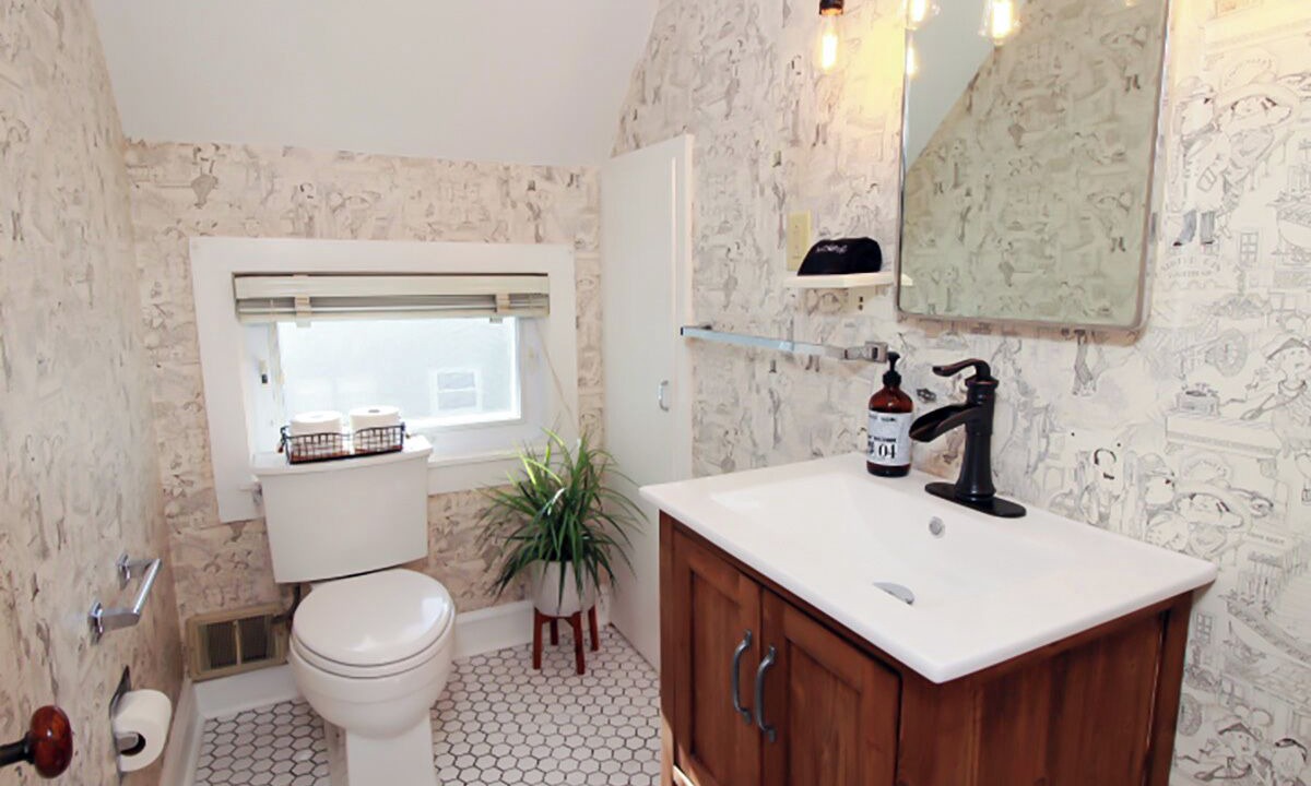 Photo of Bathroom in Old Wethersfield Historic District