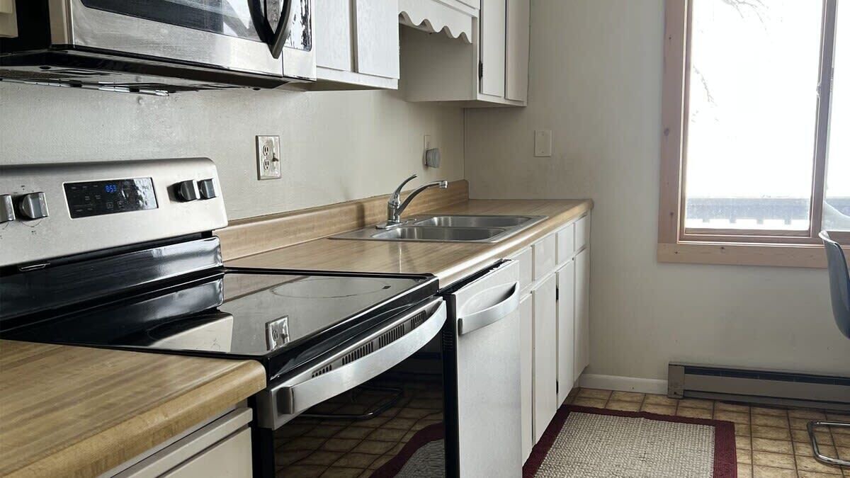 Photo of Kitchen in East Gull Lake