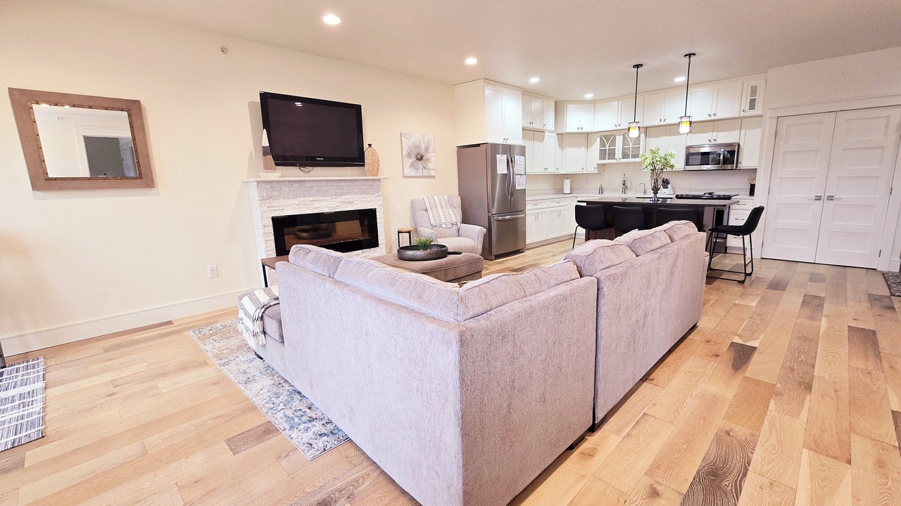 Photo of Livingroom in Detroit Lakes