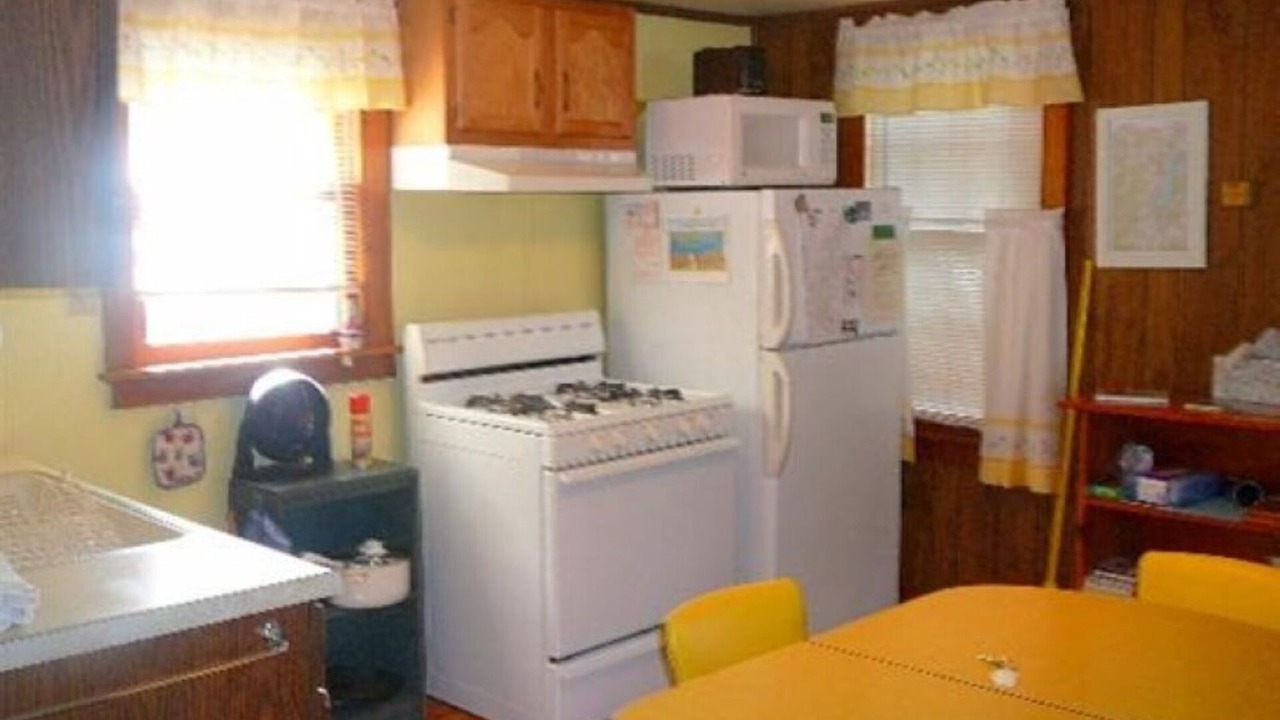 Photo of Others in Butternut