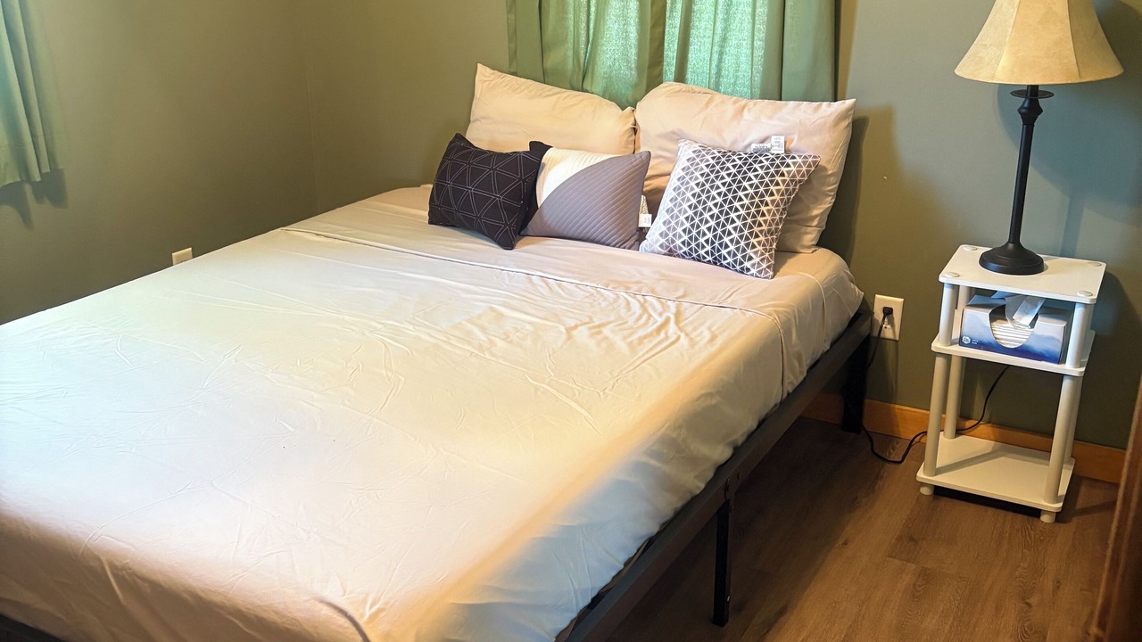 Photo of Bedroom in Cornell