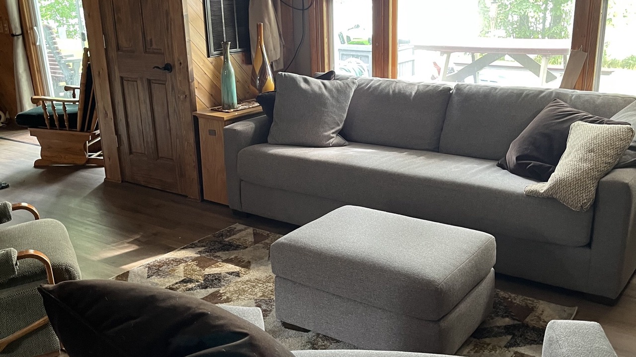 Photo of Livingroom in Cornell