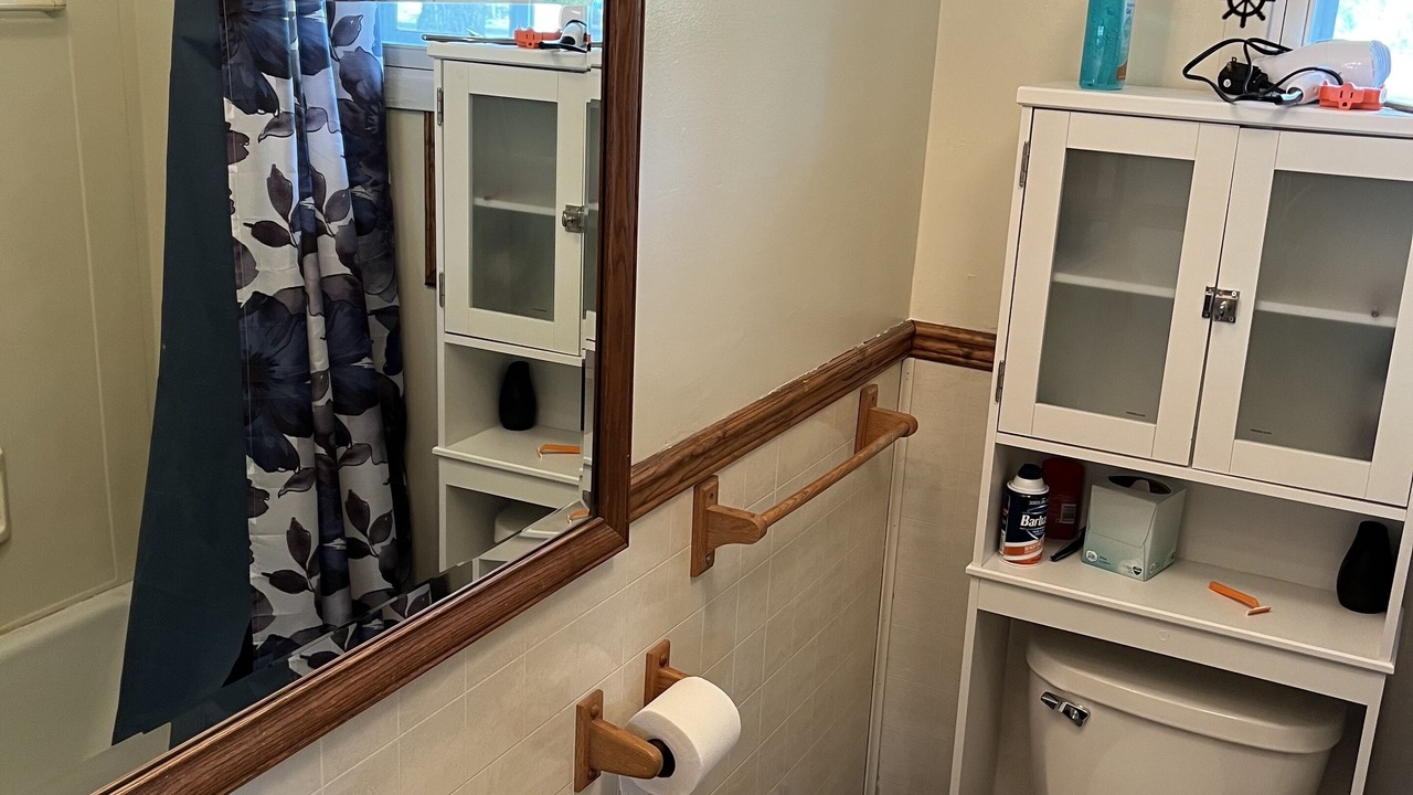 Photo of Bathroom in Cornell