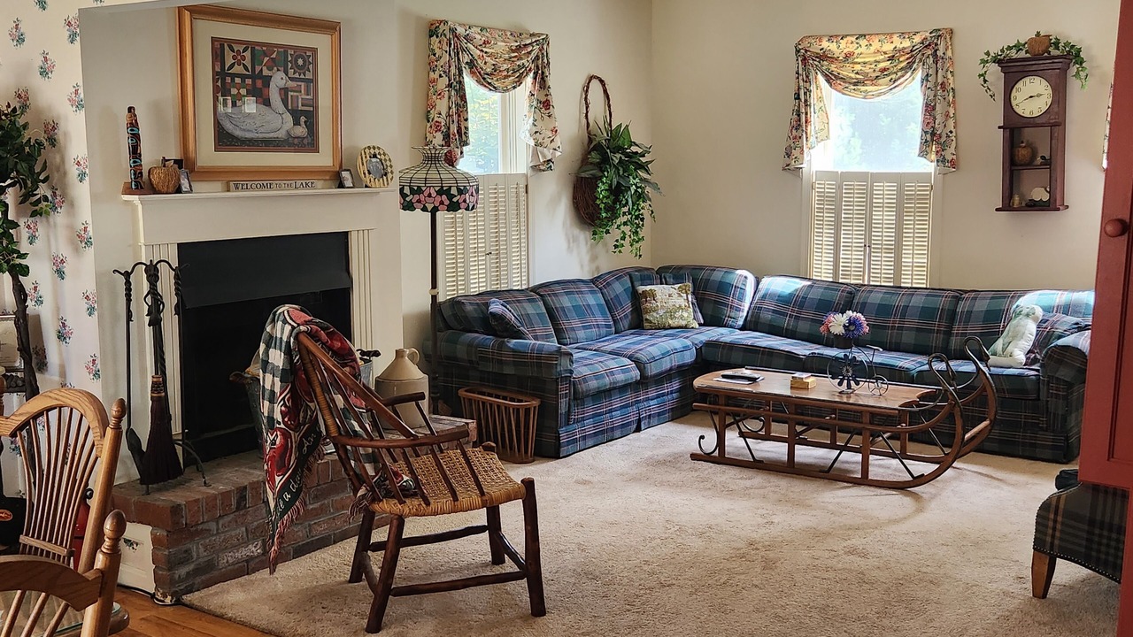 Photo of Livingroom in Huletts Landing
