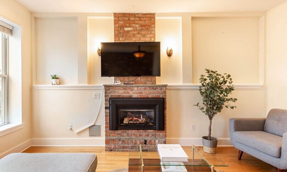 Photo of Livingroom in Mill River