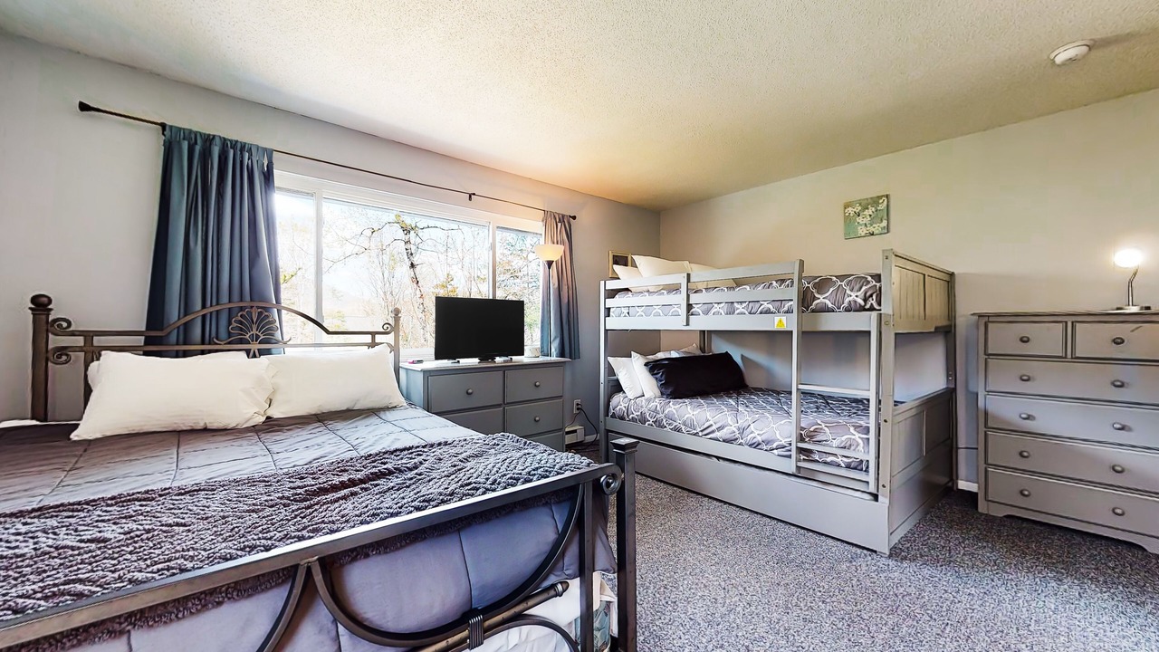 Photo of Bedroom in Waterville Valley