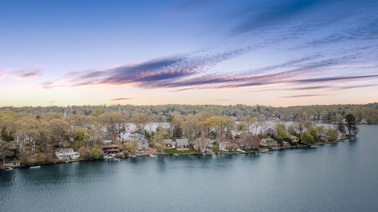 Photo of Outdoor in Lake Pocotopaug