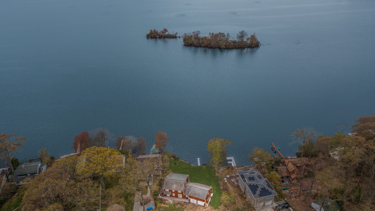 Photo of Outdoor in Lake Pocotopaug