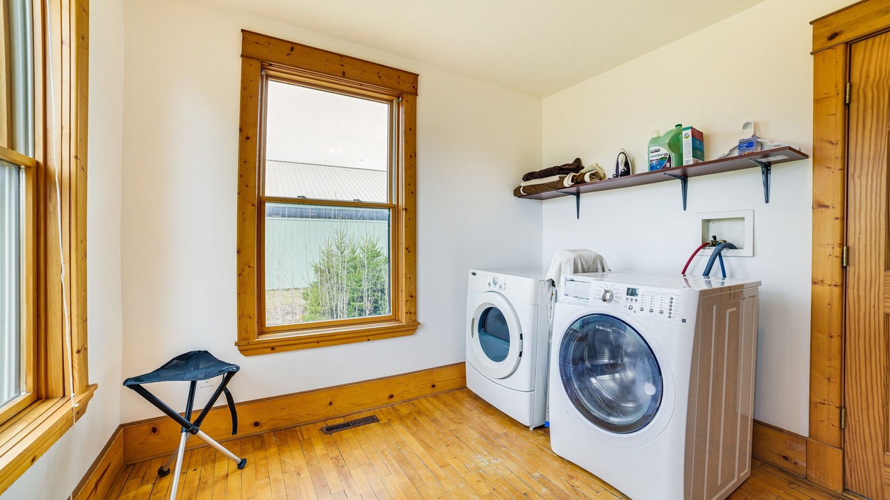 Photo of Bedroom in Mackinaw City