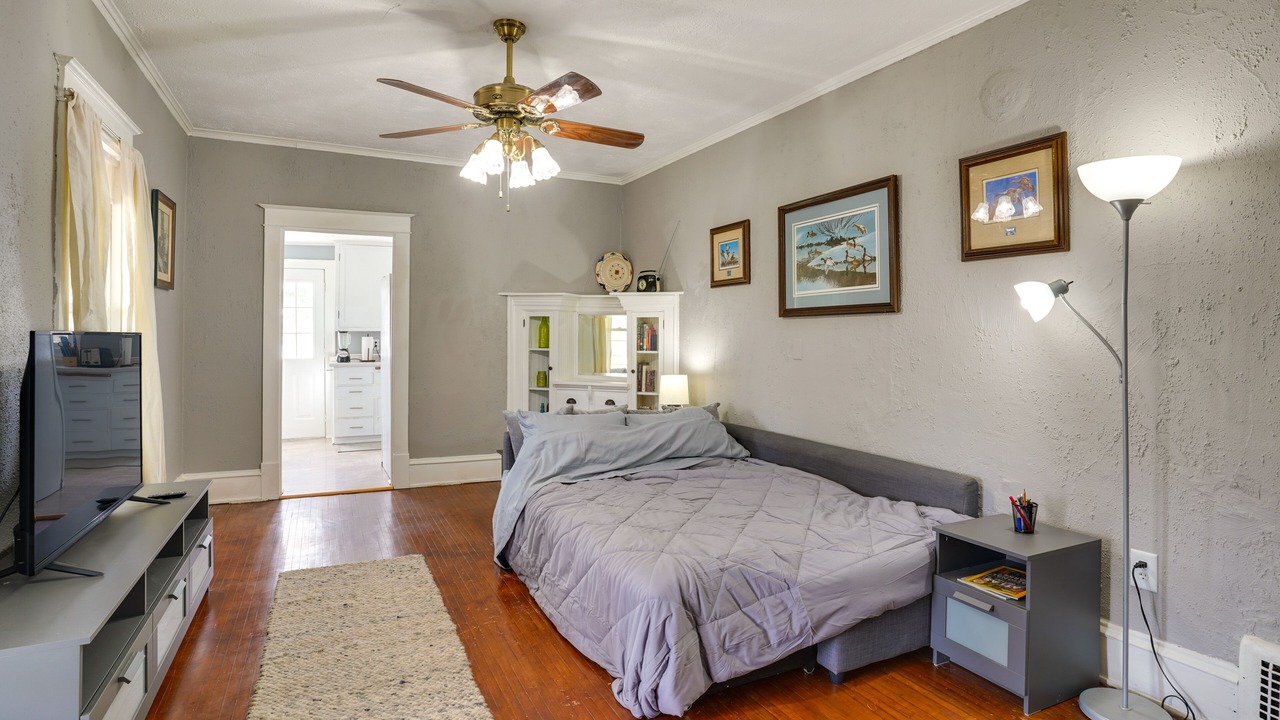 Photo of Bedroom in Mound