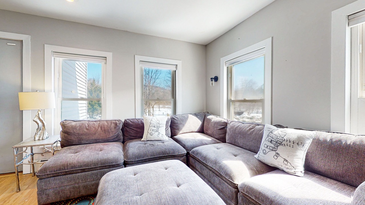 Photo of Livingroom in Proctorsville