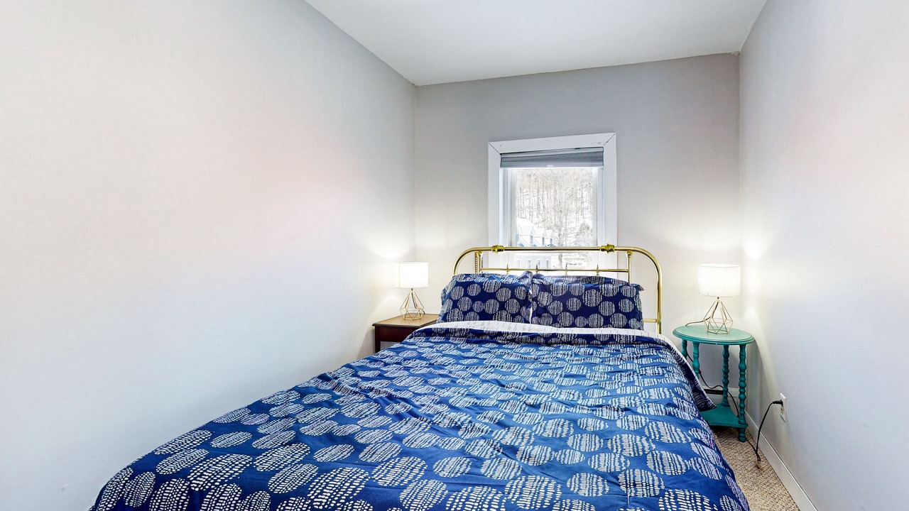 Photo of Bedroom in Proctorsville