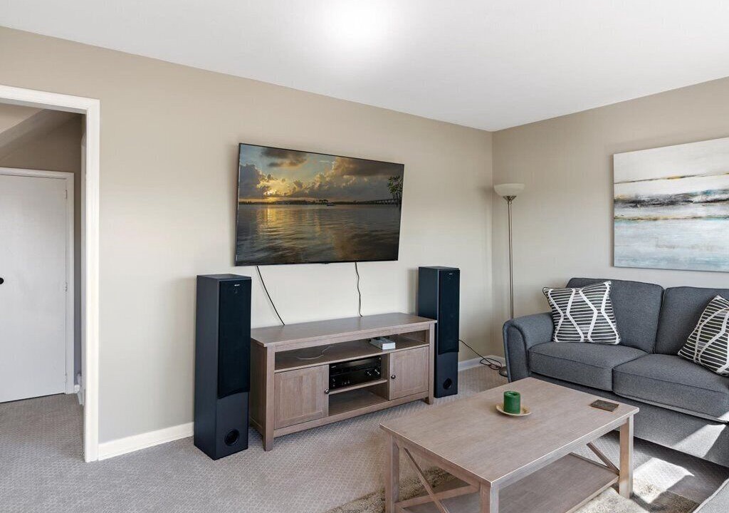 Photo of Livingroom in Brooklyn Park