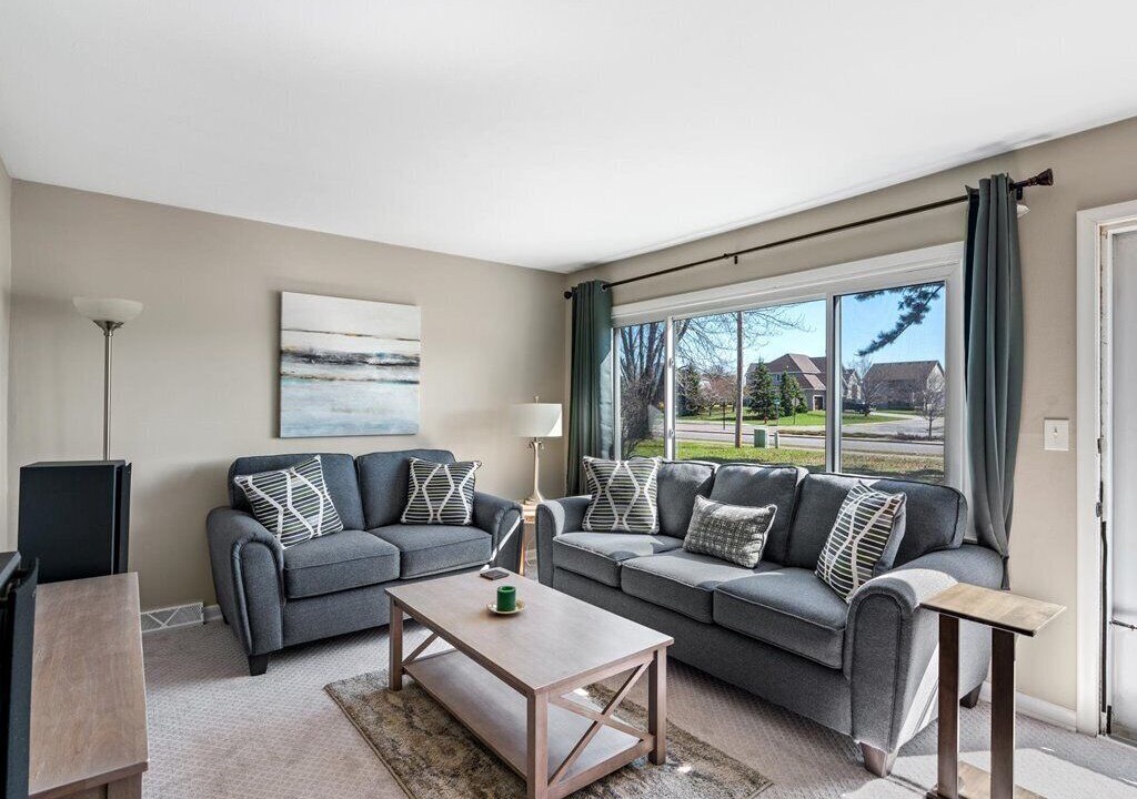 Photo of Livingroom in Brooklyn Park