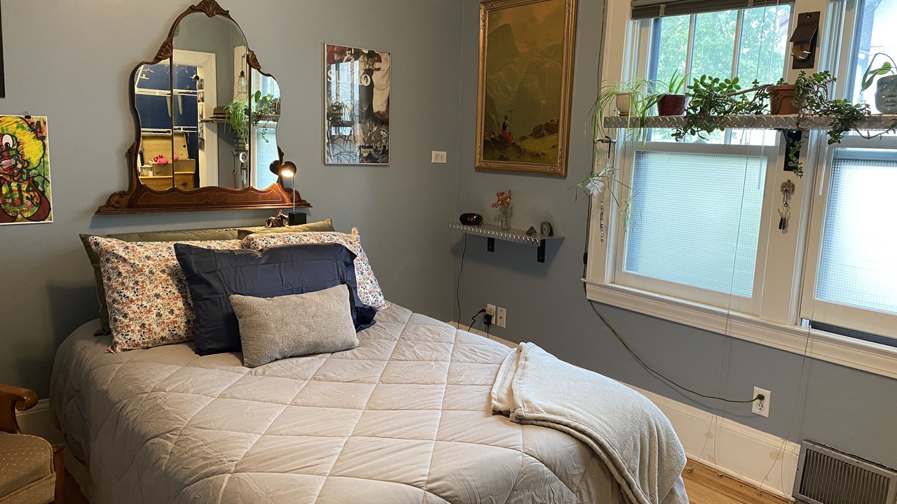 Photo of Bedroom in Audubon Park