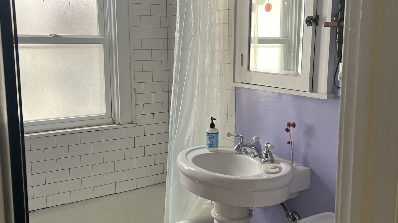 Photo of Bathroom in Audubon Park