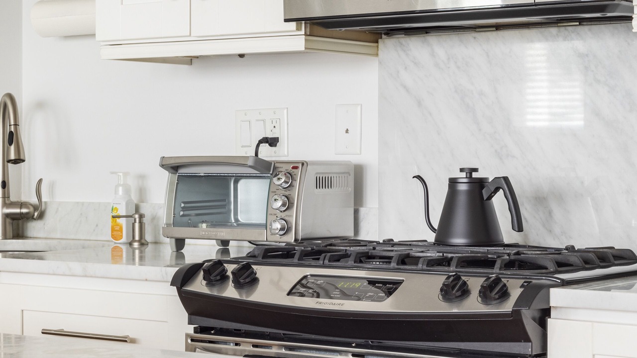 Photo of Kitchen in Columbus Park - Andrew Square