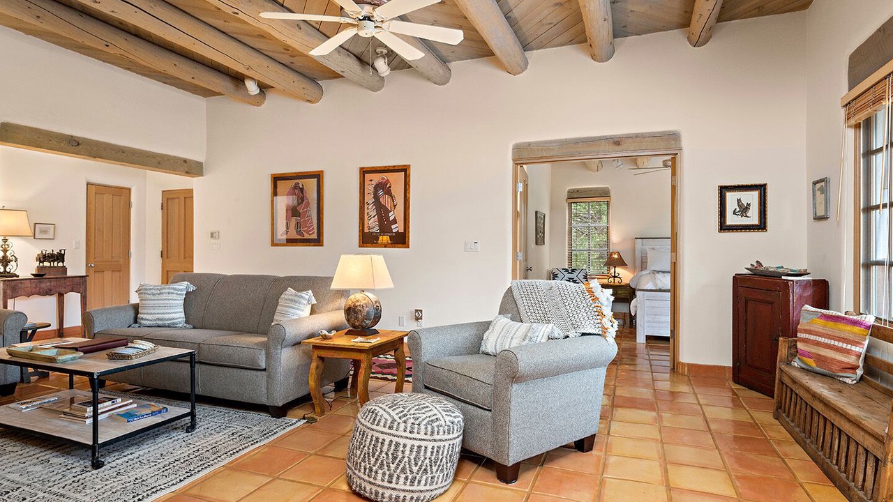 Photo of Livingroom in Quail Run