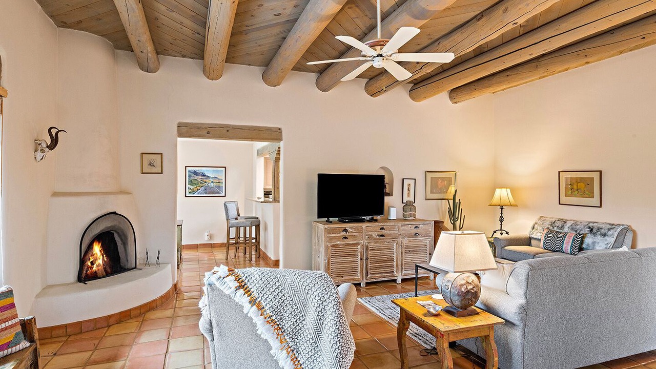 Photo of Livingroom in Quail Run