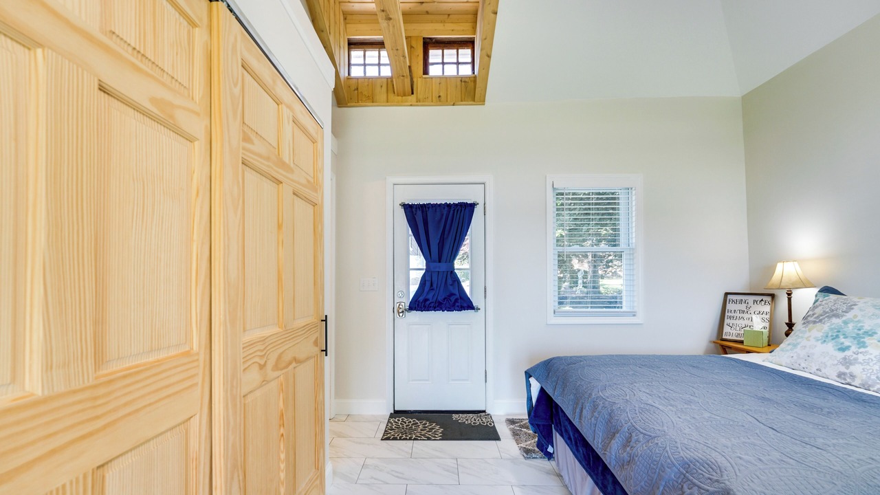 Photo of Bedroom in St. Clair